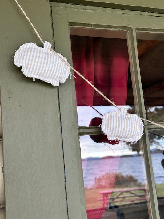 Striped Pumpkin Garland