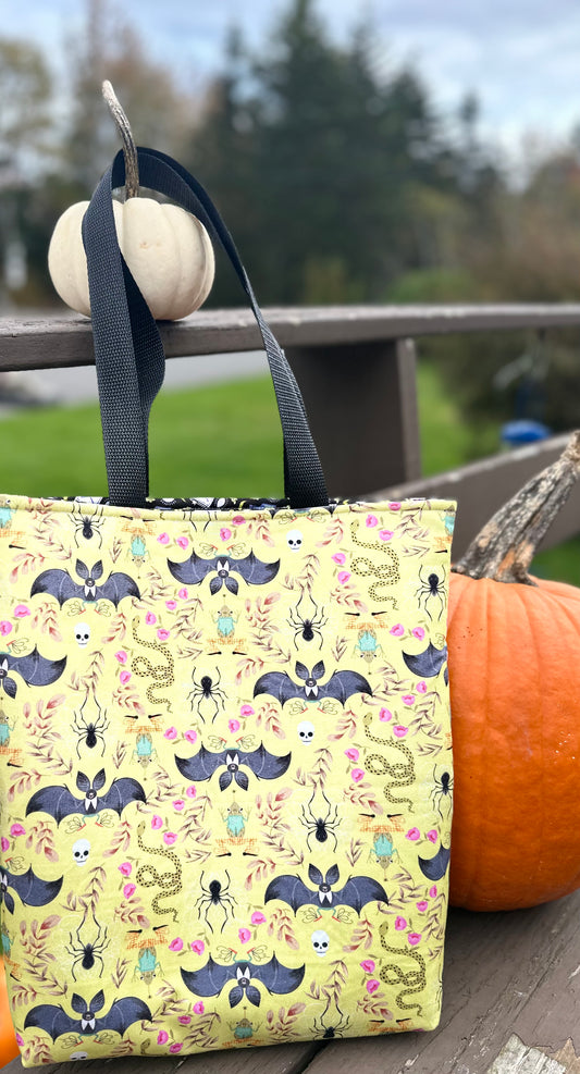 MPretty Bats Halloween Bag